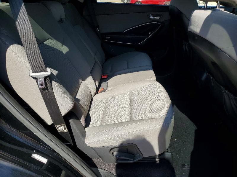 2017 HYUNDAI SANTA FE SE 11