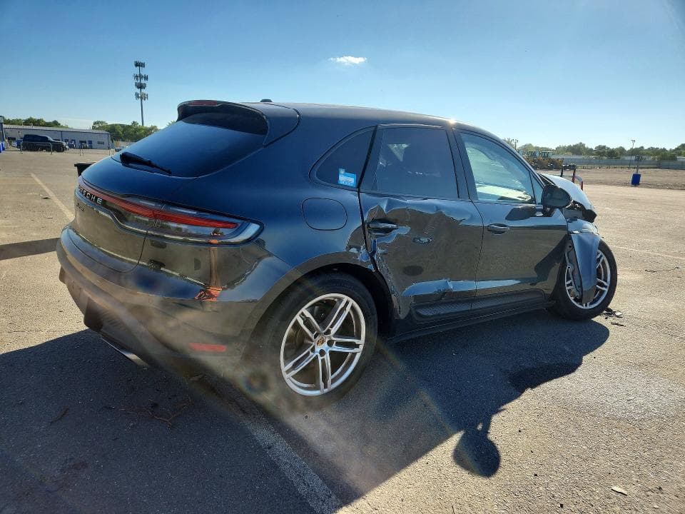 2022 PORSCHE MACAN 3