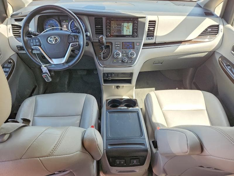 2019 TOYOTA SIENNA XLE 8-PASSENGER 8