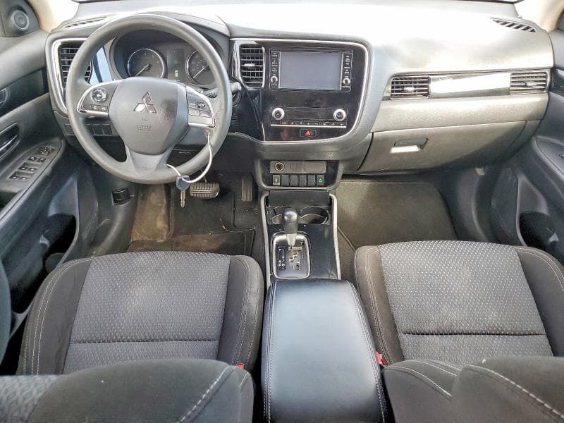 2020 MITSUBISHI OUTLANDER ES 8