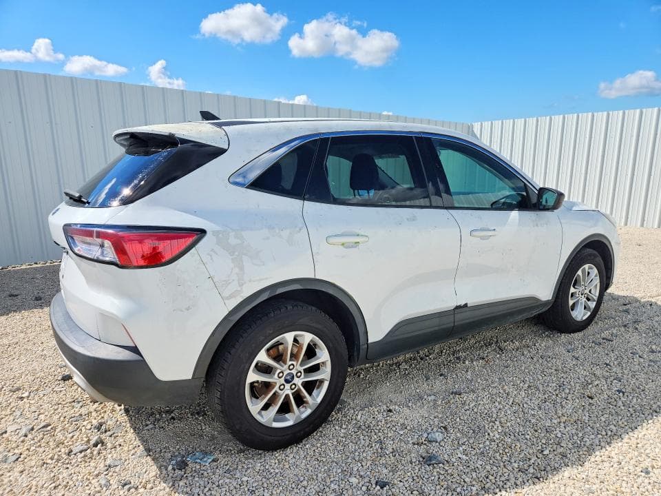2022 FORD ESCAPE SE 3