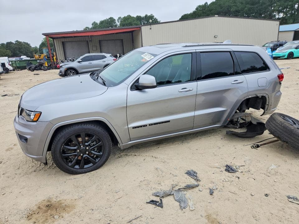 2020 JEEP GRAND CHEROKEE LAREDO - 1