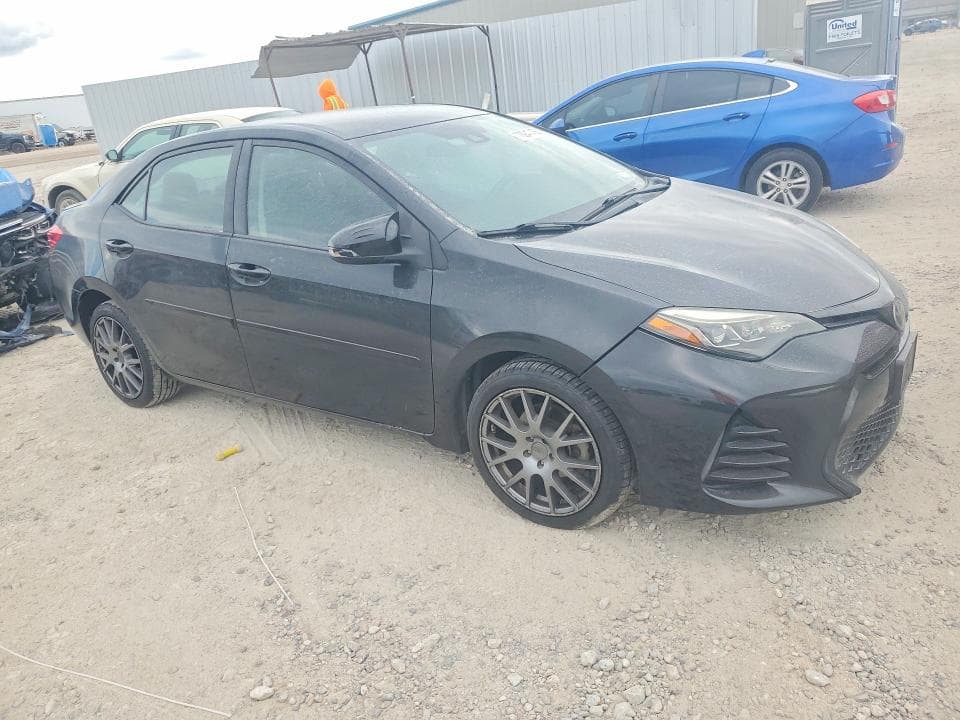 2018 TOYOTA COROLLA SE 4