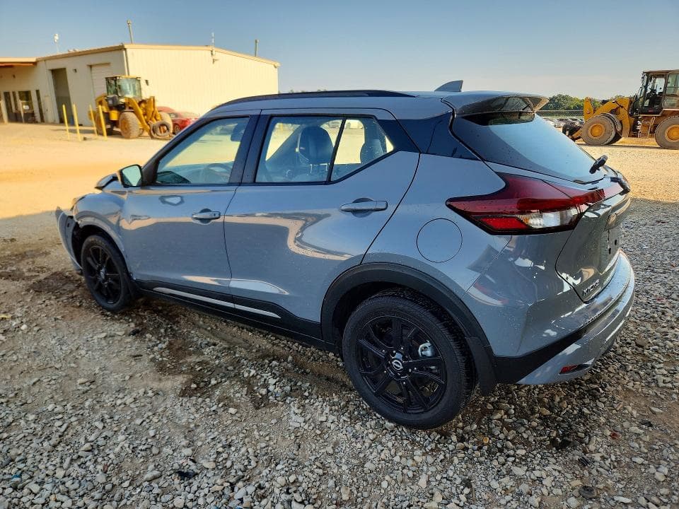 2022 NISSAN KICKS SR 2