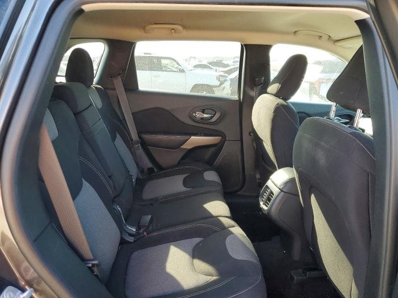 2018 JEEP CHEROKEE LATITUDE 11