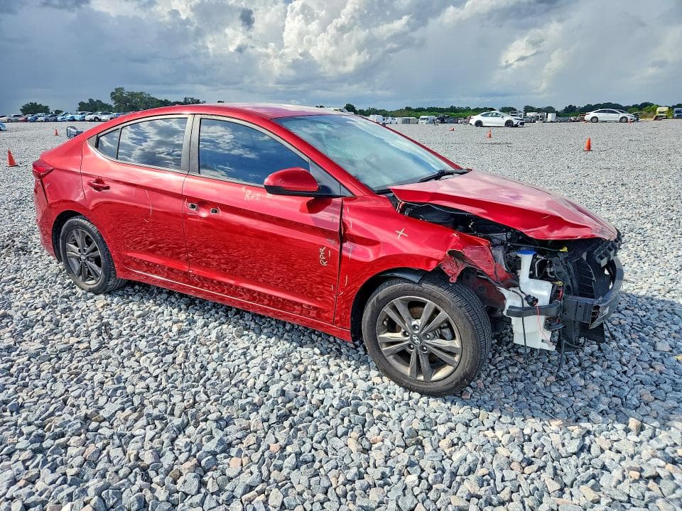 2018 HYUNDAI ELANTRA SEL 4