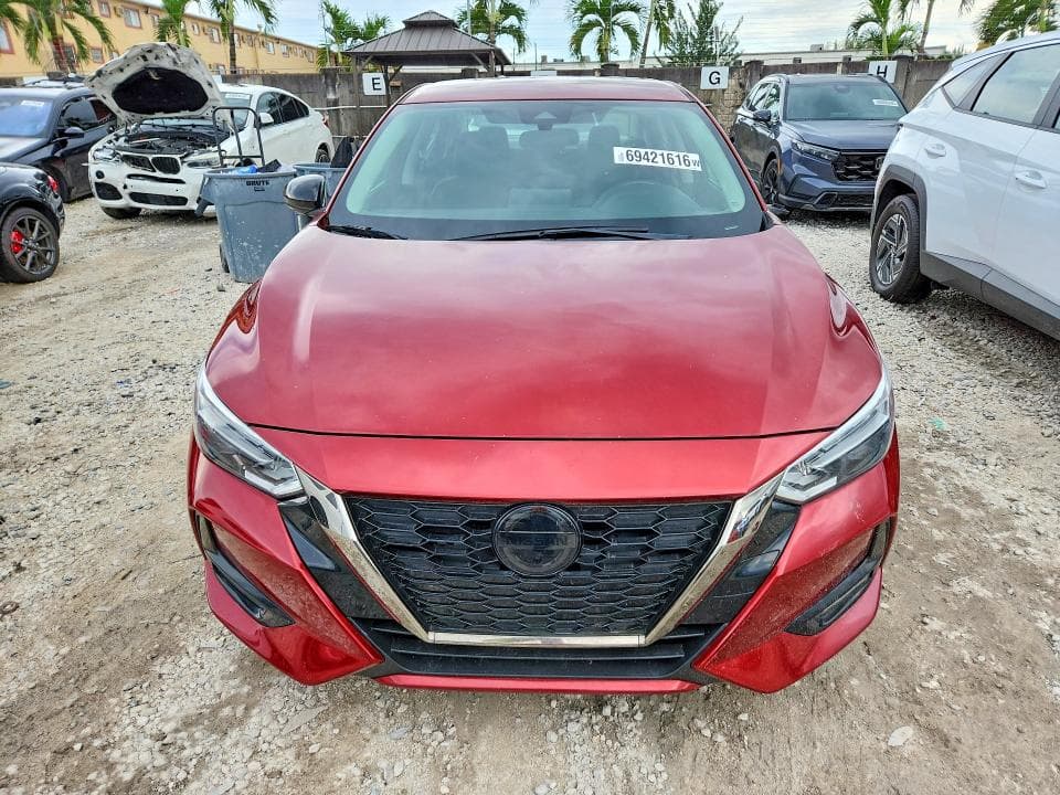 2022 NISSAN SENTRA SR 5