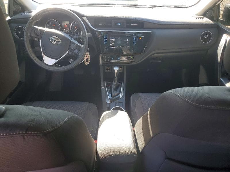 2017 TOYOTA COROLLA LE 8