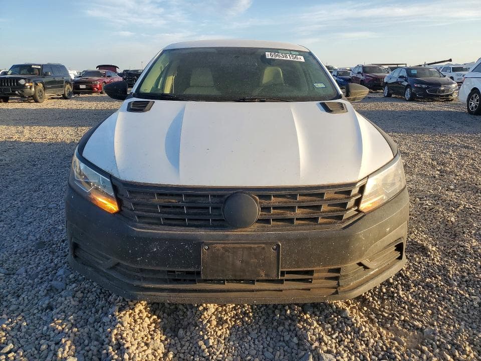2017 VOLKSWAGEN PASSAT S 5