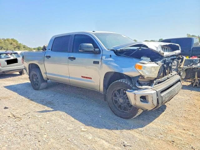 2017 TOYOTA TUNDRA SR5 4