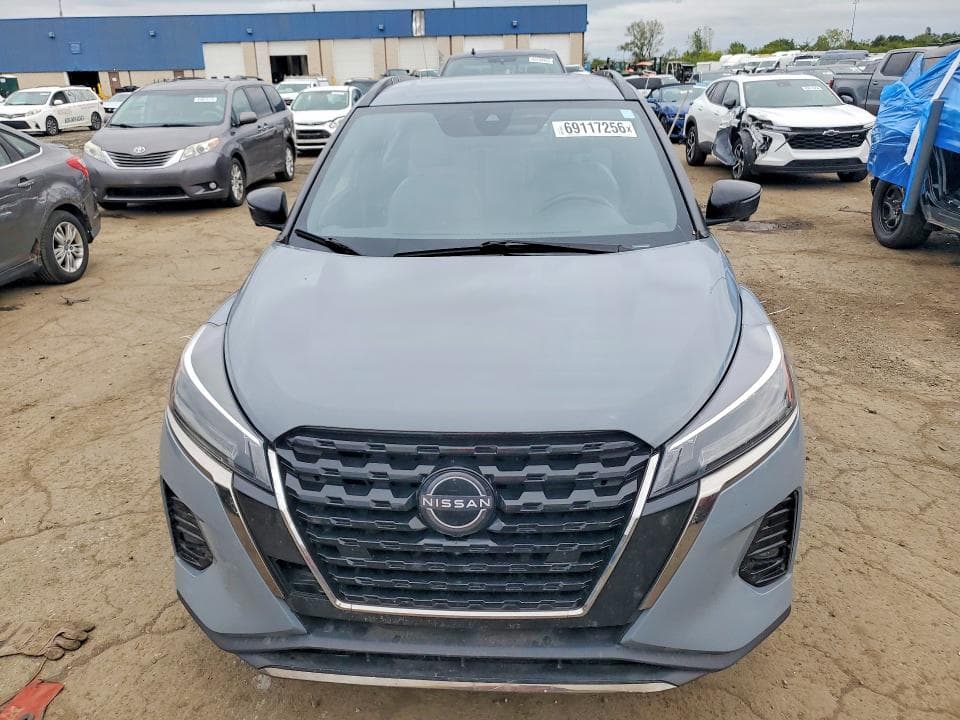 2023 NISSAN KICKS SR 5