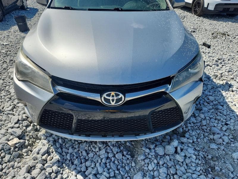 2017 TOYOTA CAMRY SE 11