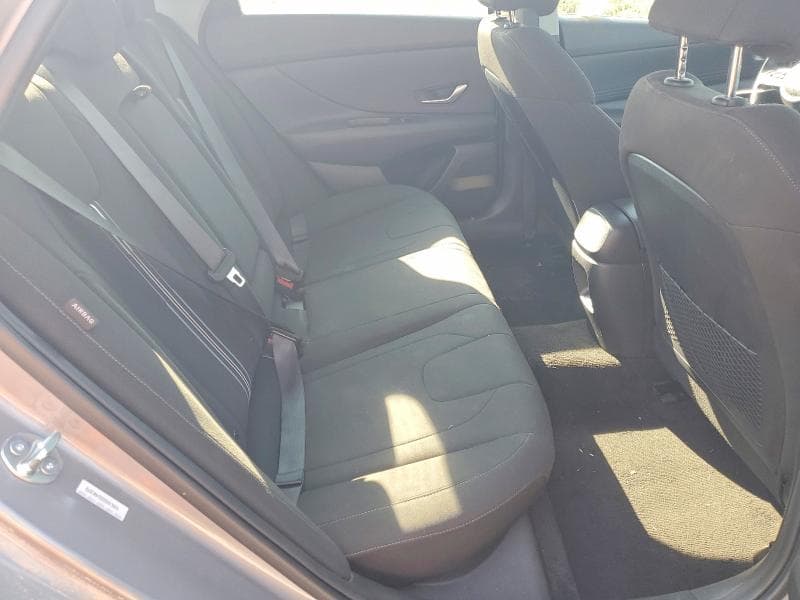 2025 HYUNDAI ELANTRA SEL 10