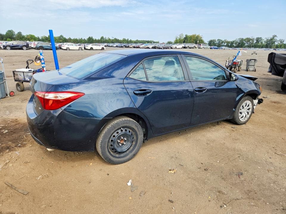 2017 TOYOTA COROLLA LE 3