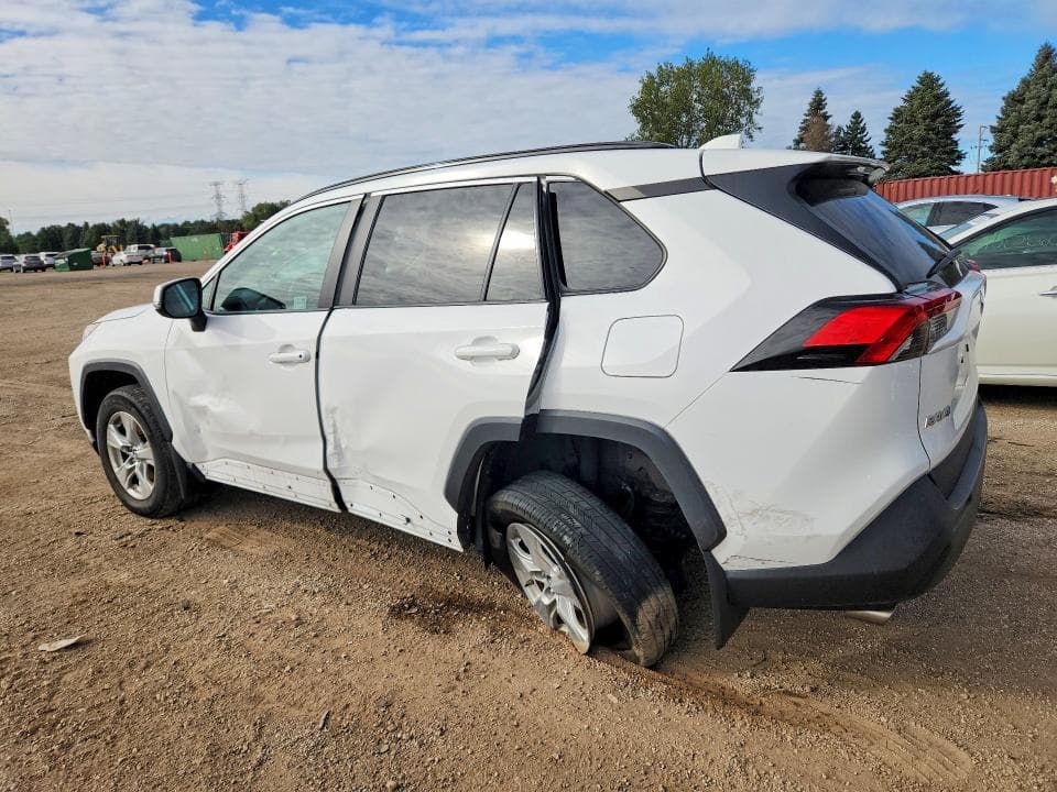 2019 TOYOTA RAV4 XLE 2