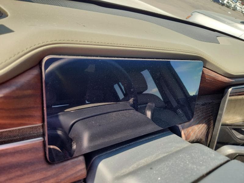2023 RIVIAN R1S ADVENTURE 9
