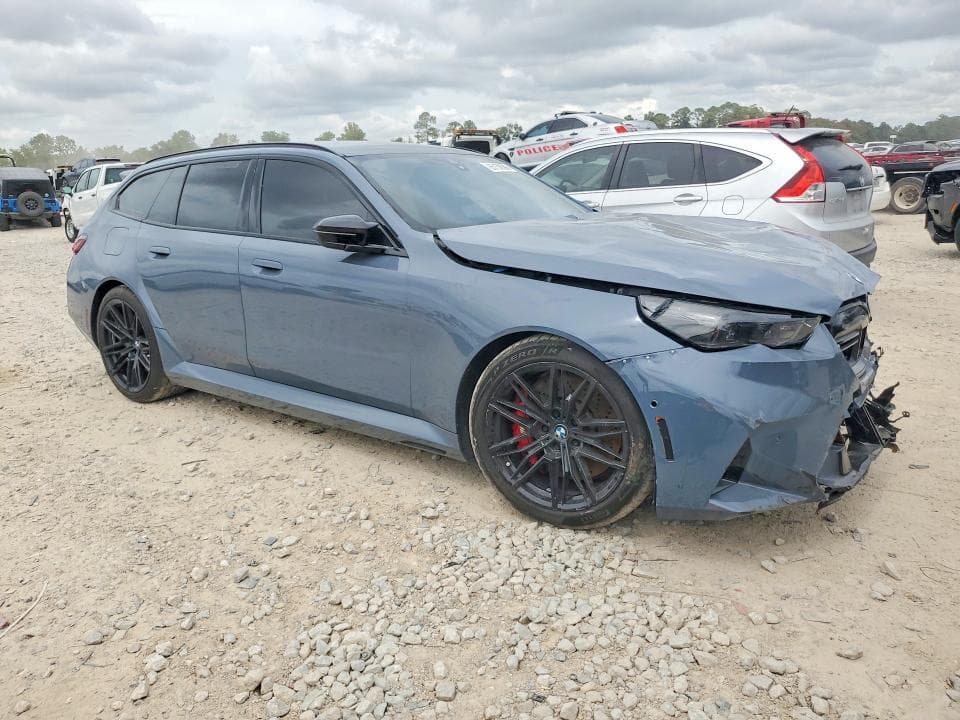 2026 BMW M5 TOURING 4