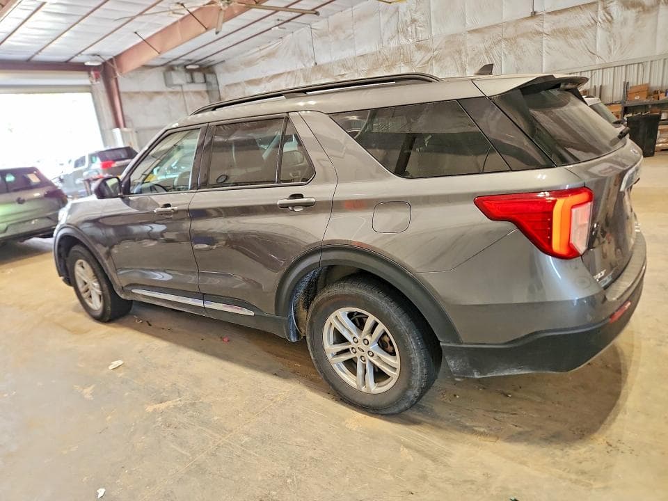 2023 FORD EXPLORER XLT 2