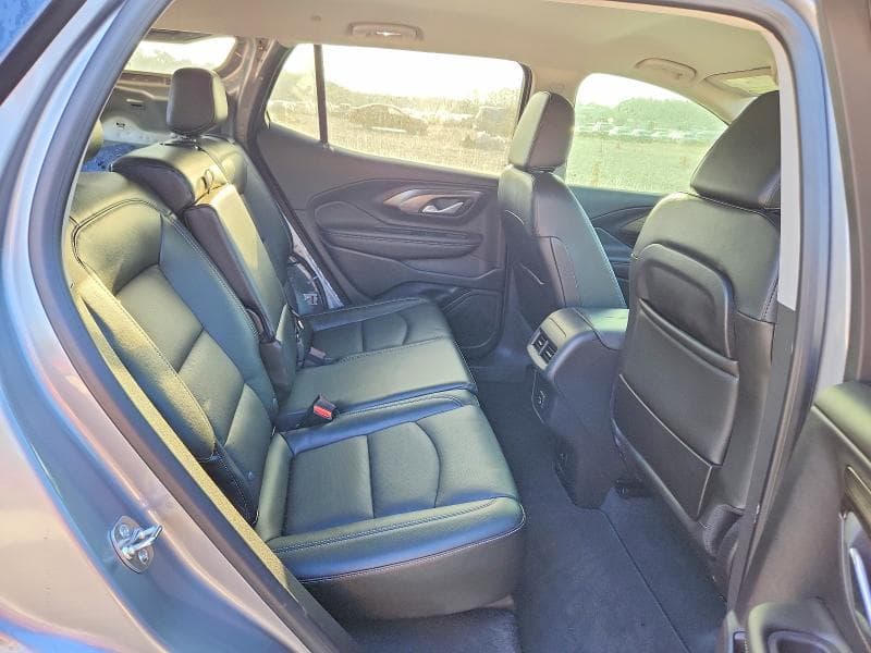 2024 GMC TERRAIN SLT 11