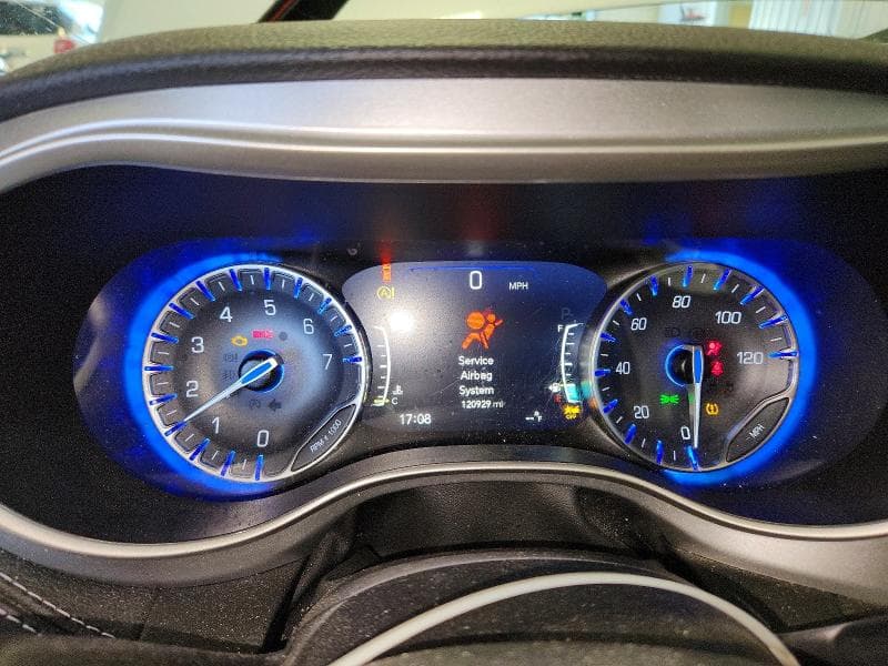 2023 CHRYSLER PACIFICA TOURING L 9