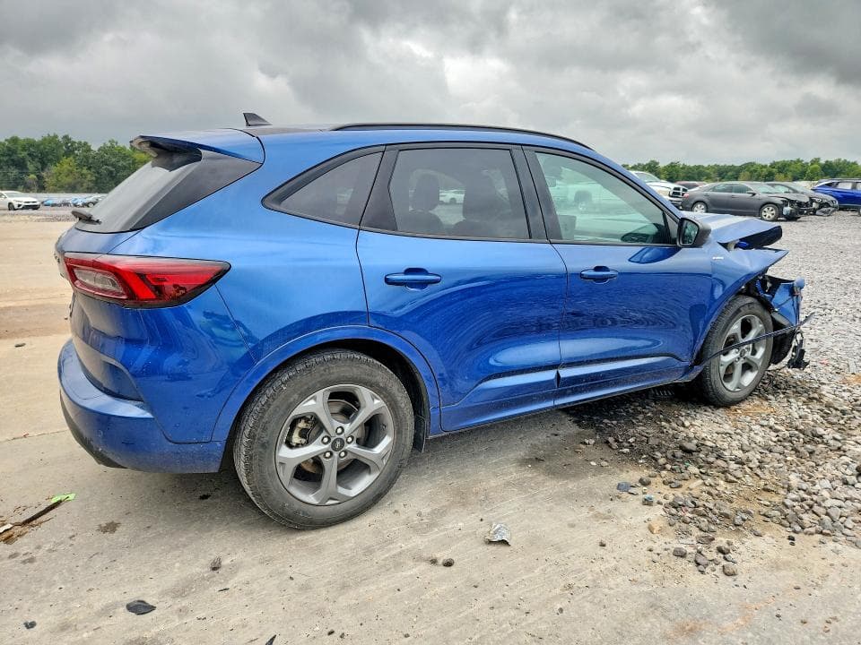 2023 FORD ESCAPE ST LINE 3
