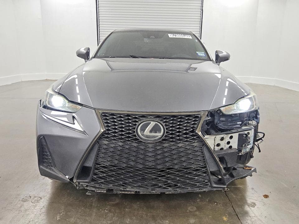 2017 LEXUS IS 200T 5