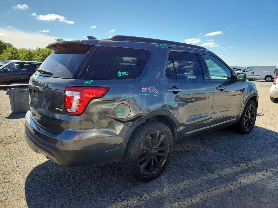 2017 FORD EXPLORER XLT 3
