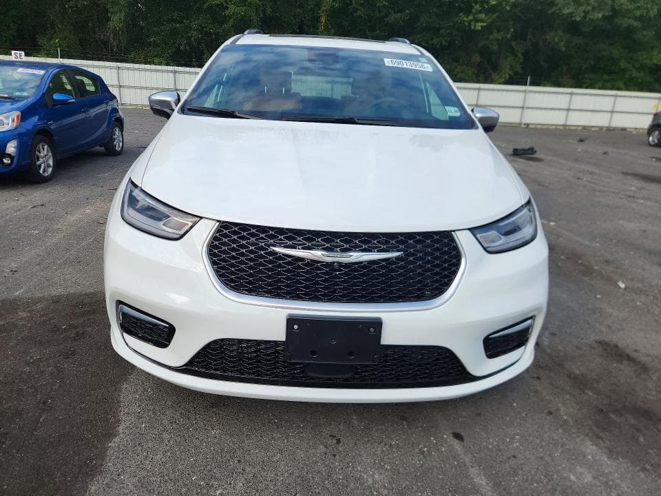 2023 CHRYSLER PACIFICA HYBRID PINNACLE 5