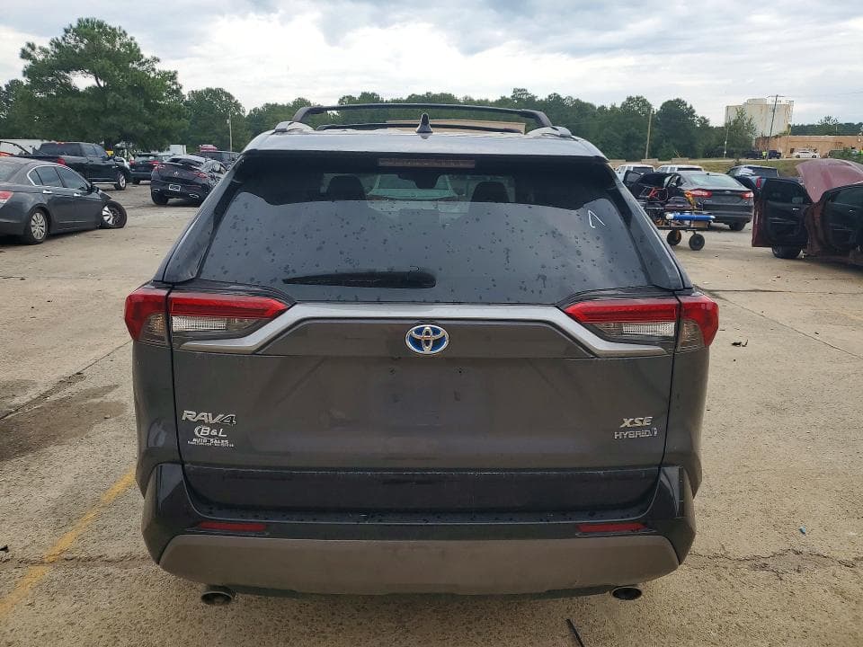 2019 TOYOTA RAV4 XSE 6