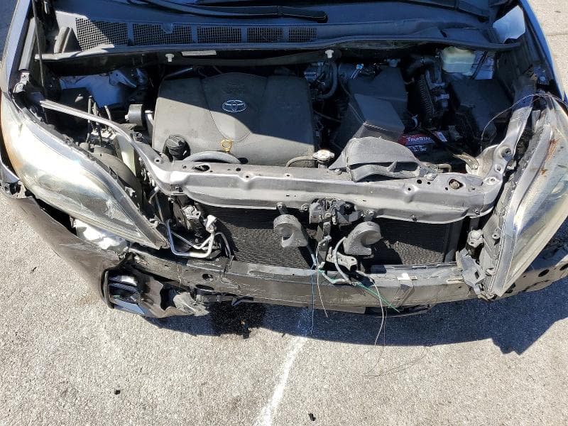 2018 TOYOTA SIENNA SE 8-PASSENGER 12