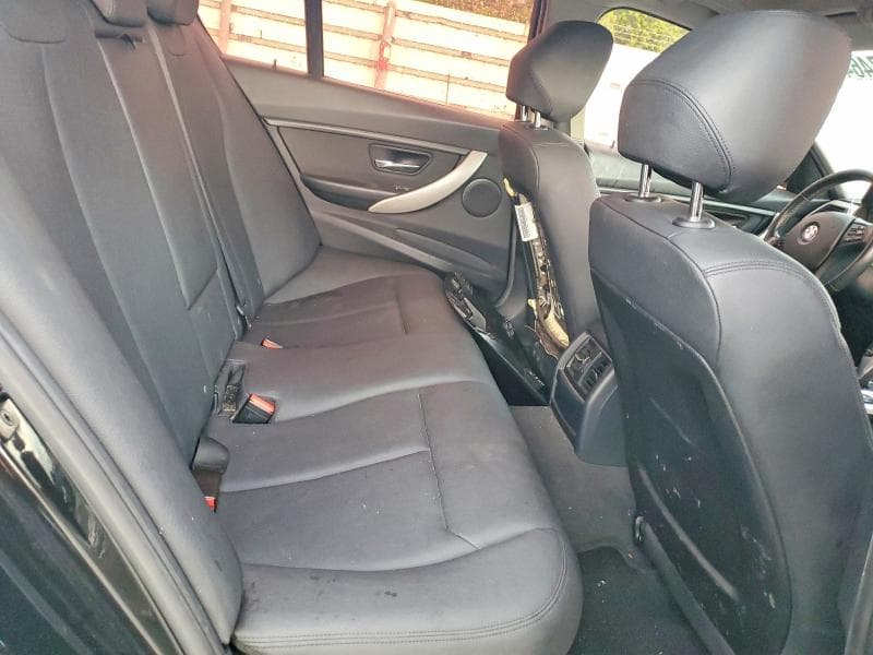 2017 BMW 320 XI 10