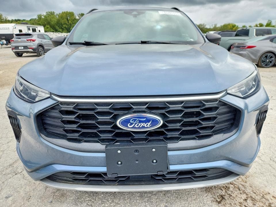 2023 FORD ESCAPE ST LINE 5