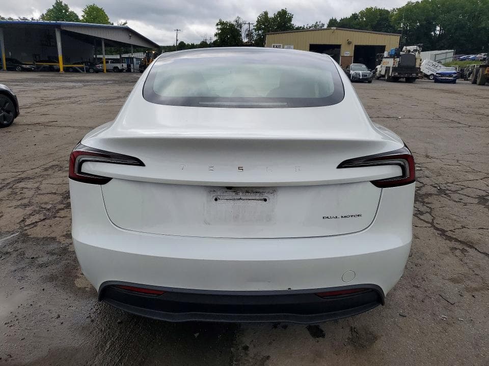 2025 TESLA MODEL 3 6