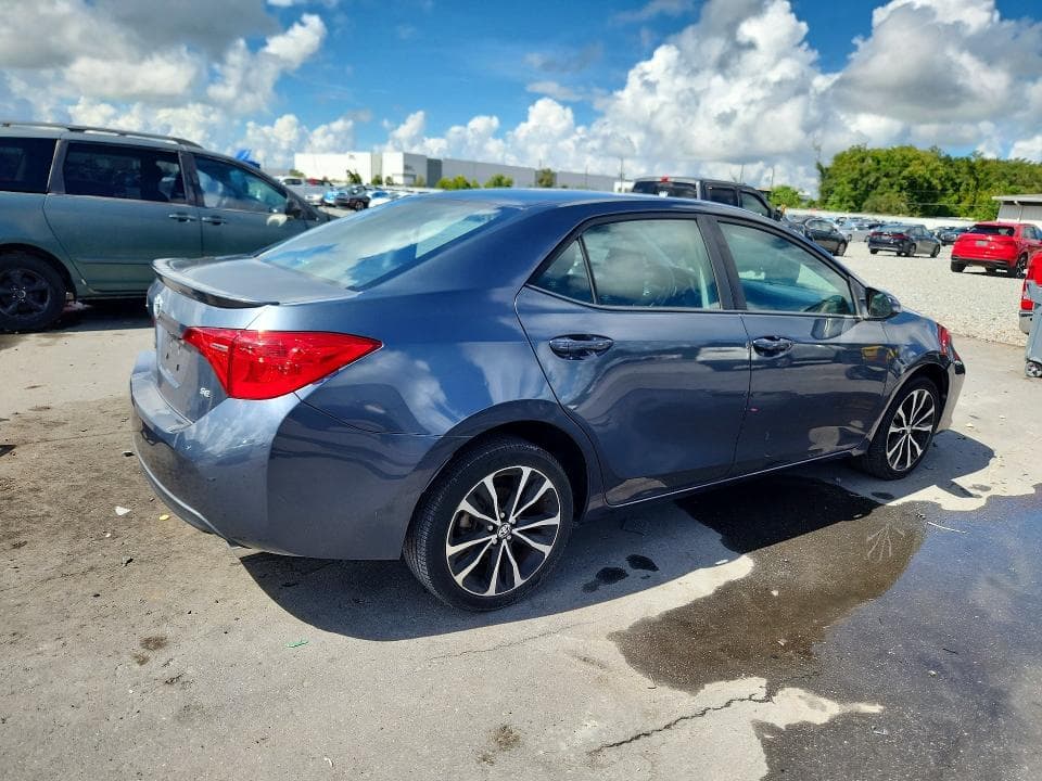 2018 TOYOTA COROLLA SE 3