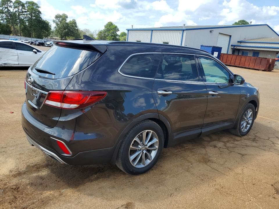 2017 HYUNDAI SANTA FE SE 3