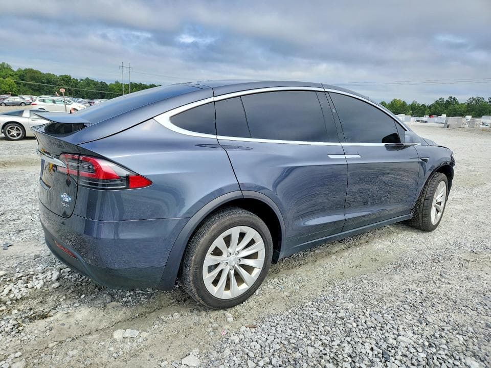 2018 TESLA MODEL X 3
