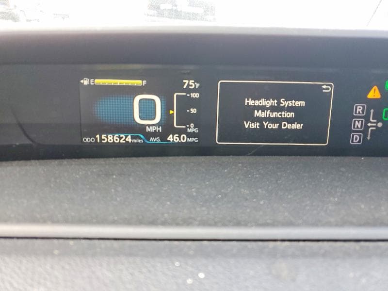 2017 TOYOTA PRIUS THREE 9