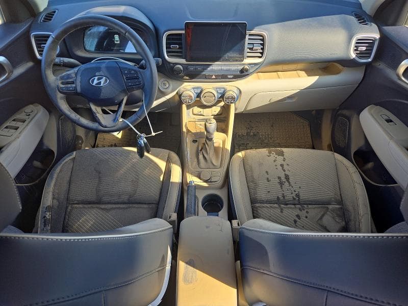 2026 HYUNDAI VENUE SEL 8
