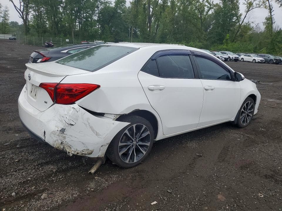 2017 TOYOTA COROLLA SE 3