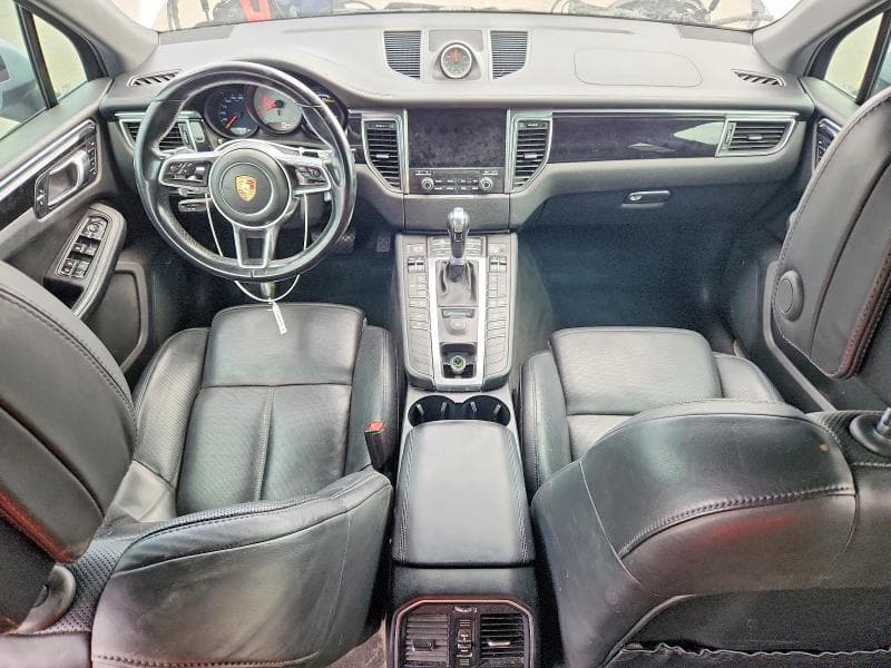 2018 PORSCHE MACAN S 8