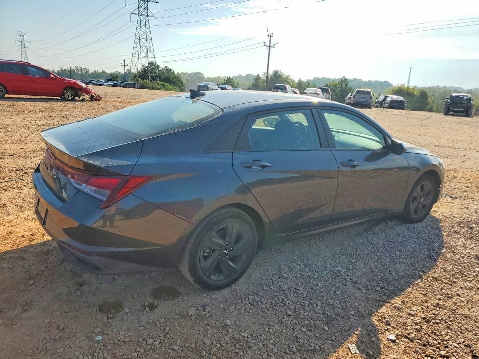 2021 HYUNDAI ELANTRA SEL 3