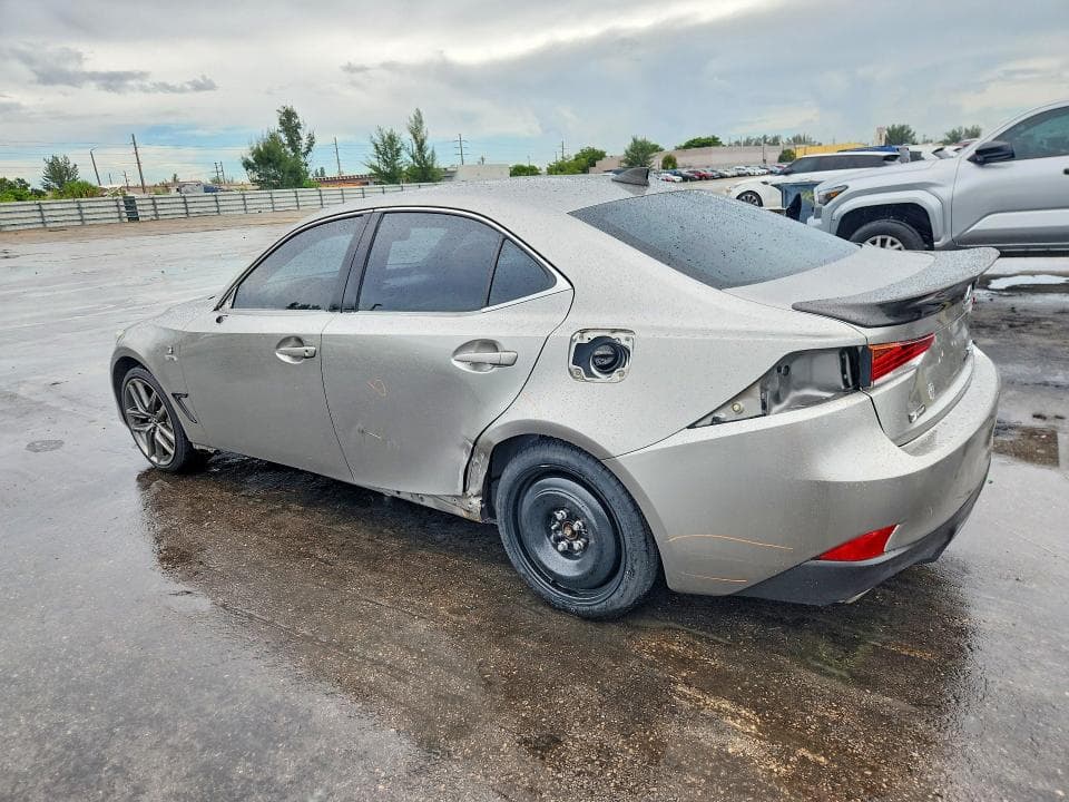 2018 LEXUS IS 300 2