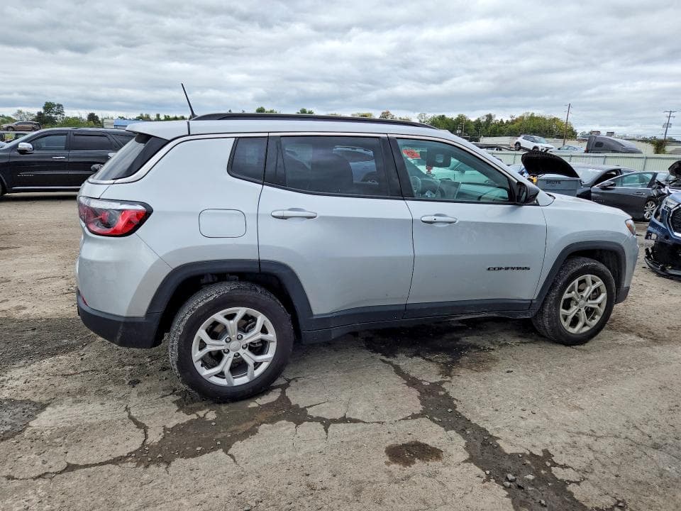 2024 JEEP COMPASS LATITUDE 3