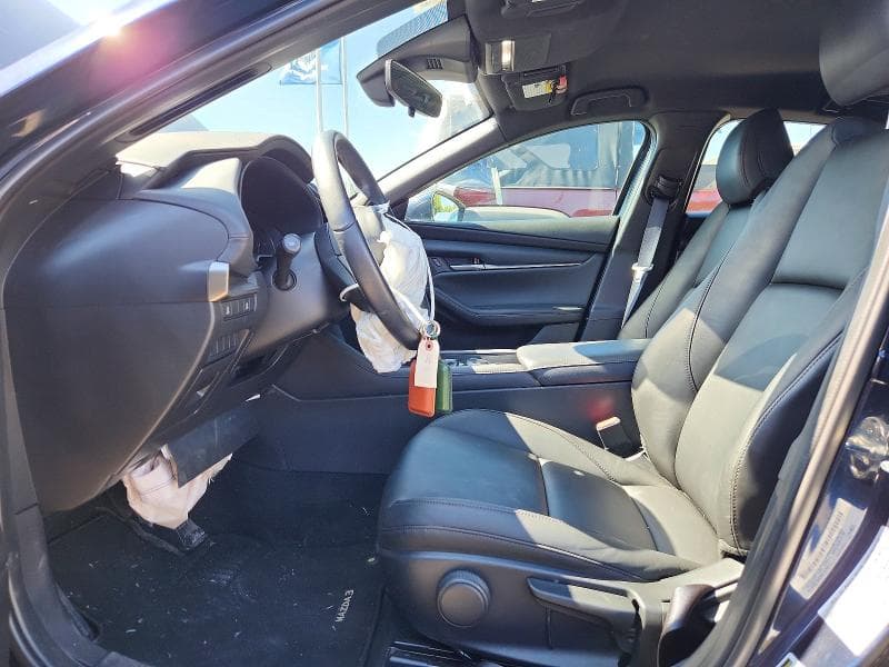 2023 MAZDA 3 SELECT 7