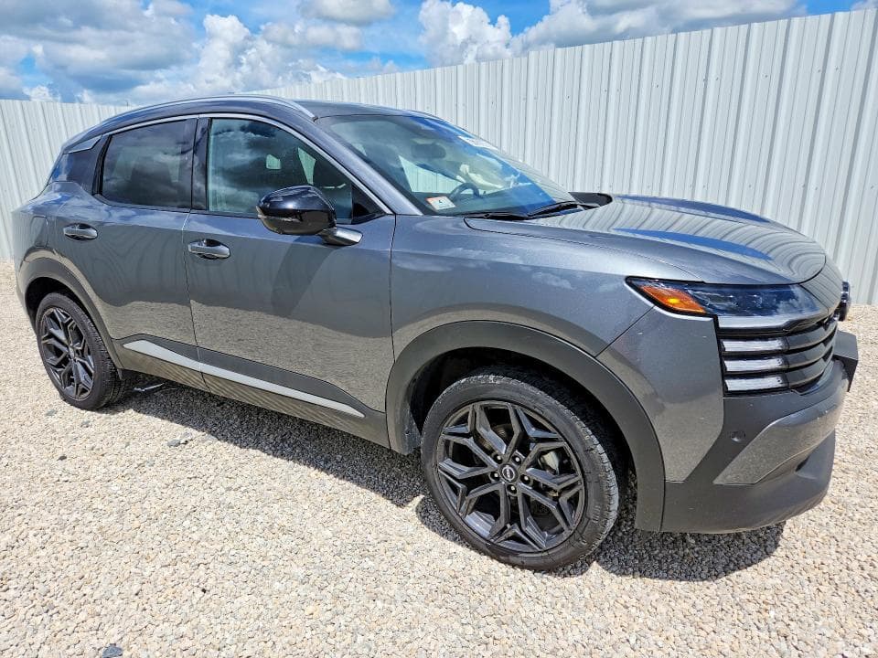 2026 NISSAN KICKS SR 4
