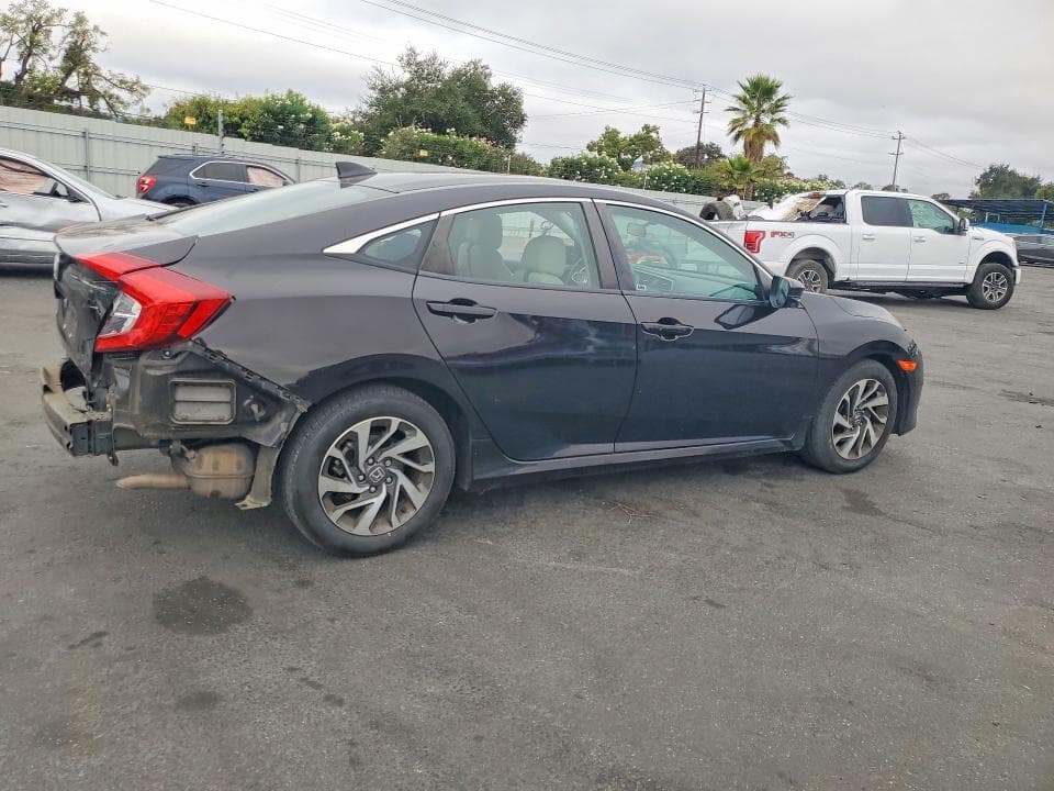 2017 HONDA CIVIC EX 3