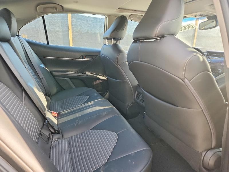 2018 TOYOTA CAMRY SE 10