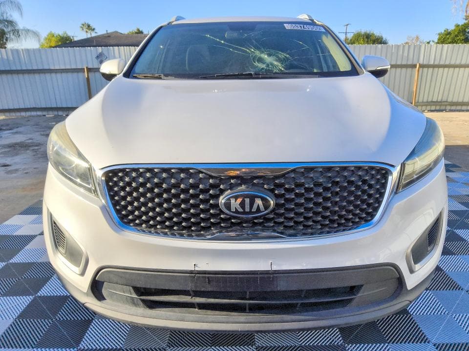 2017 KIA SORENTO LX 5