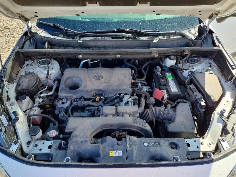 2021 TOYOTA RAV4 XLE 11