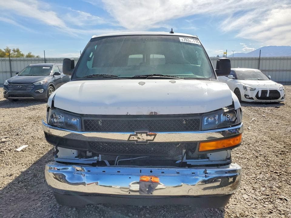 2017 CHEVROLET EXPRESS G3500 LT 5